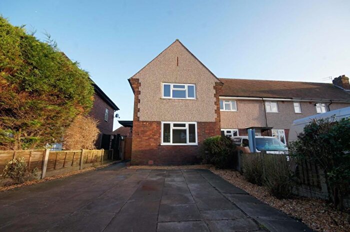 3 Bedroom End Of Terrace House To Rent In Central Avenue, Southport, PR8