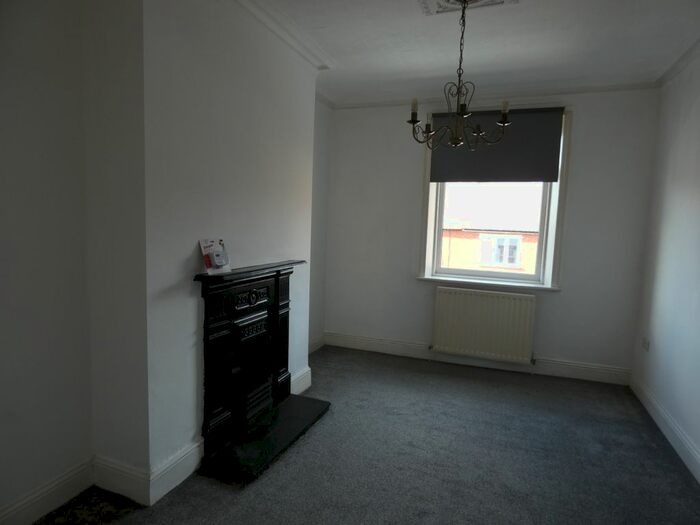 2 Bedroom Flat To Rent In St. Thomas Street, Low Fell, Gateshead, NE9