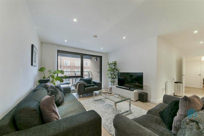 2 Bedroom Flat To Rent In Palm House, Sancroft Street, Vauxhall, London, SE11