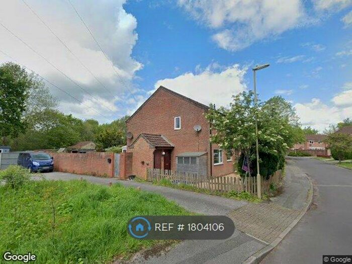 2 Bedroom End Of Terrace House To Rent In Deridene Court, Totton, SO40