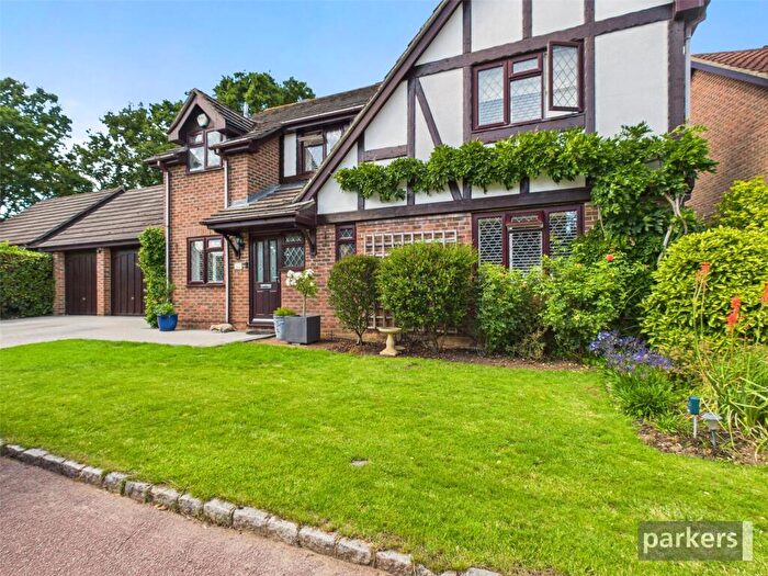 4 Bedroom Detached House For Sale In Hilmanton, Lower Earley, Reading, Berkshire, RG6