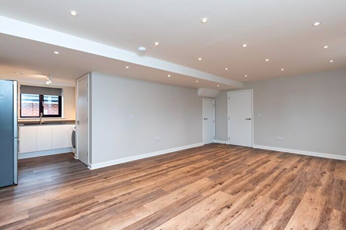 1 Bedroom Flat To Rent In Station Square, Flitwick, MK45