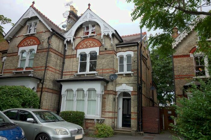 1 Bedroom Flat To Rent In Kingston Hill, Kingston Upon Thames, KT2