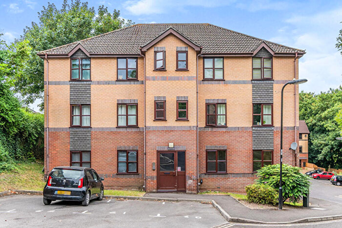 2 Bedroom Flat To Rent In Briarswood, Southampton, SO16
