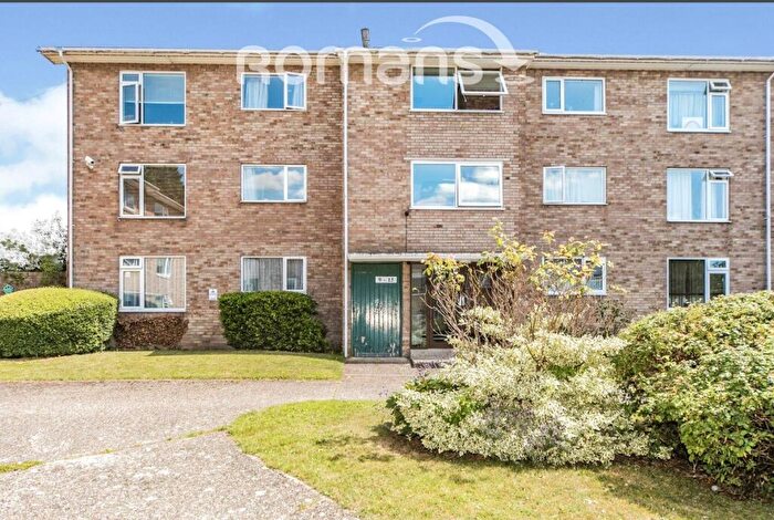 2 Bedroom Apartment For Sale In Burghfield Road, Reading, RG30