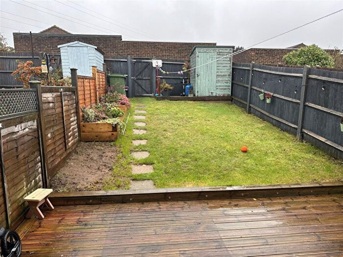 3 Bedroom End Of Terrace House For Sale In Newington Walk, Maidstone, Kent, ME14