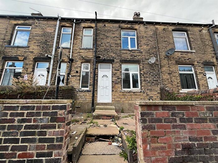 2 Bedroom Terraced House For Sale In Barmby Street, Wyke, BD12