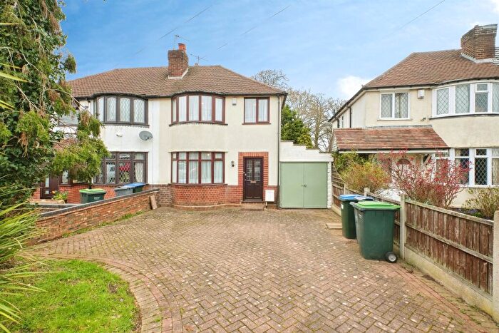 3 Bedroom Semi Detached House For Sale In Coronation Road, Great Barr, Birmingham, B43