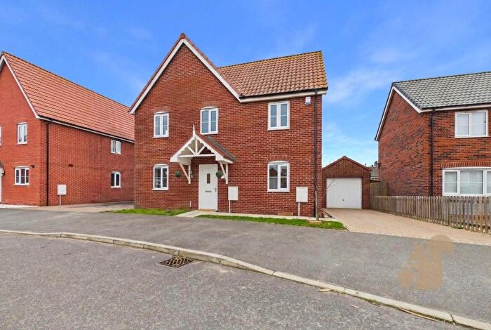 4 Bedroom Detached House For Sale In Grace Farrant Road, Great Cornard, CO10
