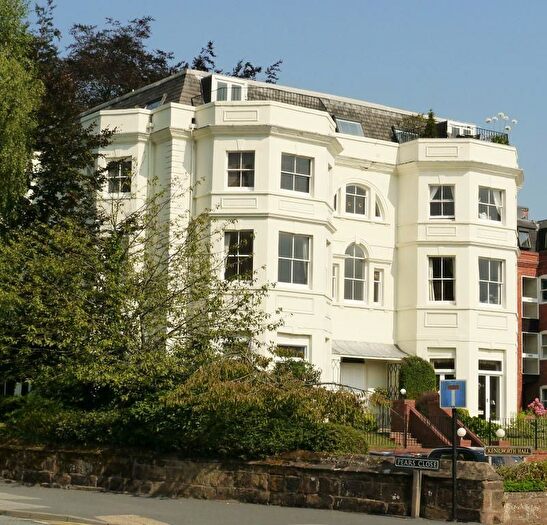 2 Bedroom Flat To Rent In Bridge Street, Kenilworth, CV8