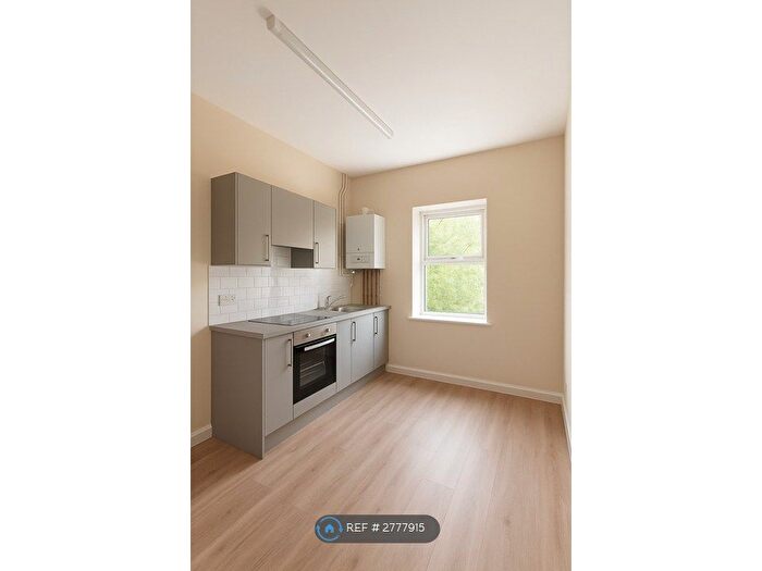 3 Bedroom Terraced House To Rent In St. Teilo Street, Pontarddulais, Swansea, SA4