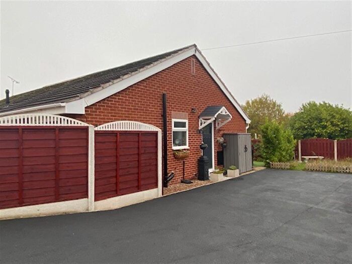 2 Bedroom Semi-Detached Bungalow For Sale In Allendale Road, Darton, Barnsley, S75