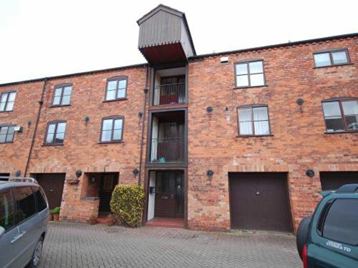 1 Bedroom Flat To Rent In Church Close, Louth, LN11