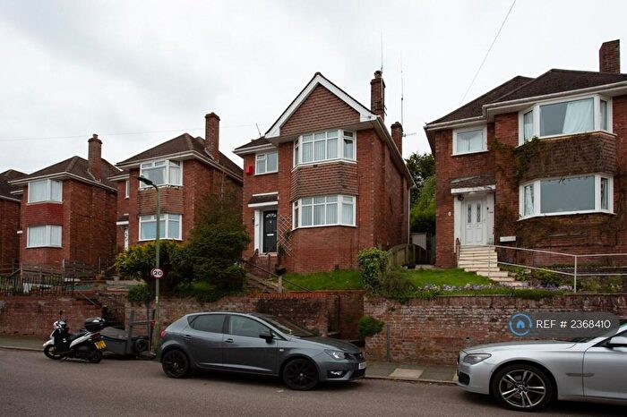 3 Bedroom Detached House To Rent In Cowick Hill, Exeter, EX2