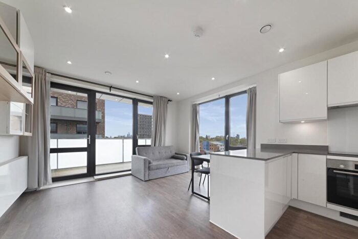 1 Bedroom Apartment For Sale In Barrell Makers House, London, E14