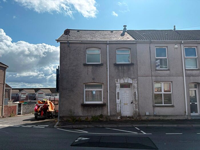 2 Bedroom Flat For Sale In , Brynallt Terrace, Llanelli, Swansea, SA15