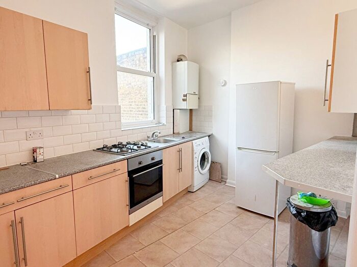 1 Bedroom Flat To Rent In B Lower Clapton Road, London, E5