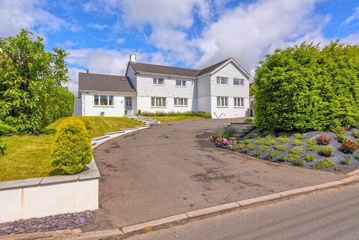 4 Bedroom Detached House For Sale In Ryarsh Road, Birling, ME19