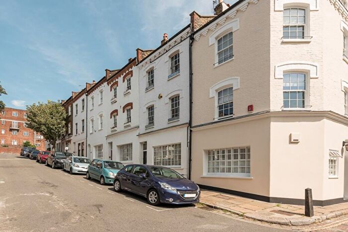 4 Bedroom Terraced House To Rent In New End Hampstead, NW3