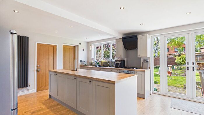 3 Bedroom Detached House For Sale In Wallheath Crescent, Stonnall, Walsall, Staffordshire, WS9
