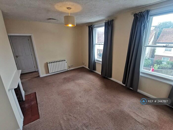 1 Bedroom Flat To Rent In Wincheap, Canterbury, CT1