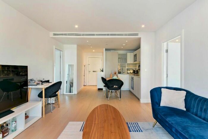 2 Bedroom Flat To Rent In Lockgate Road, London, SW6