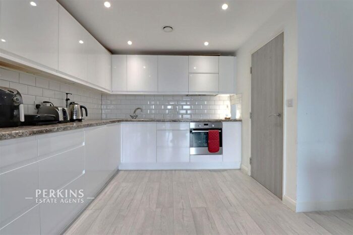2 Bedroom Flat For Sale In Wembley, HA0