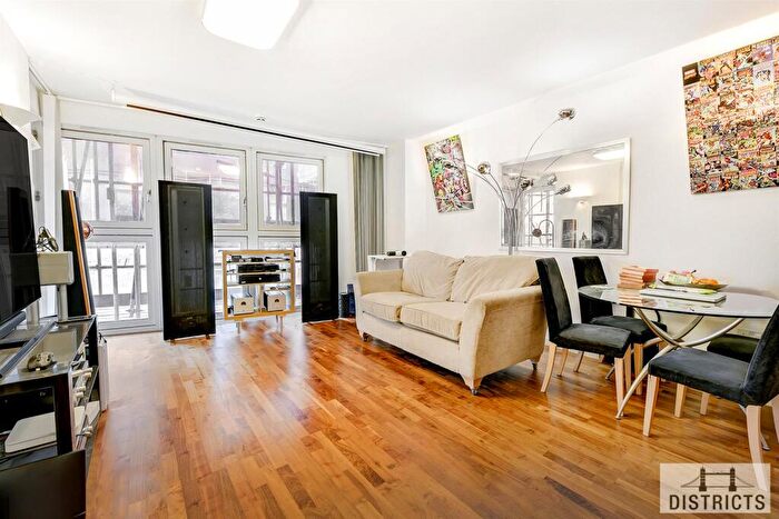 1 Bedroom Apartment For Sale In New Providence Wharf, Fairmont Avenue, E14