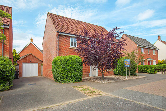 4 Bedroom Detached House For Sale In Kingfisher Close, Cringleford, NR4