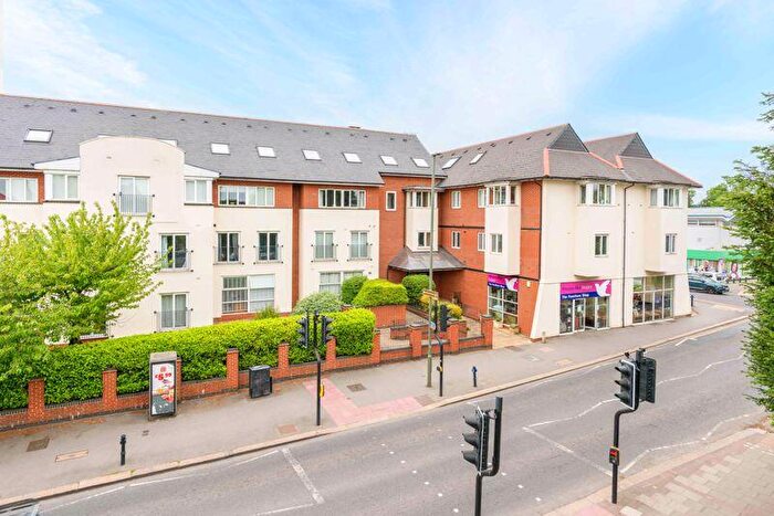 1 Bedroom Flat To Rent In St Clements House, Church Street, Walton-on-Thames, KT12