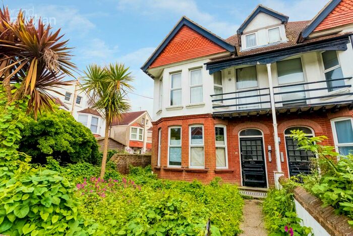 Flat To Rent In Church Walk, Worthing, West Sussex, BN11