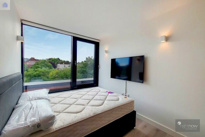 1 Bedroom Flat To Rent In Whitmore Lane, BH21