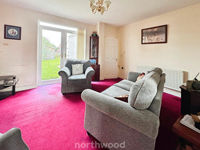 2 Bedroom Detached Bungalow For Sale In Kirton Lane, Doncaster, Doncaster, DN8