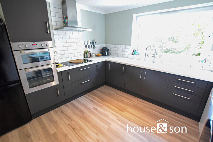 2 Bedroom Apartment For Sale In Knoll Manor, St Valerie Road, Meyrick Park Bournemouth, BH2