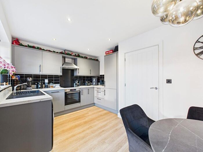 3 Bedroom Semi-Detached House For Sale In Jayne Gardens, Crowland, PE6