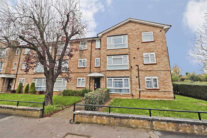 1 Bedroom Flat To Rent In Elthorne Road, Uxbridge, UB8