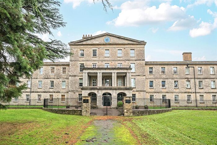 2 Bedroom Flat For Sale In Tarragon Road, Maidstone, ME16