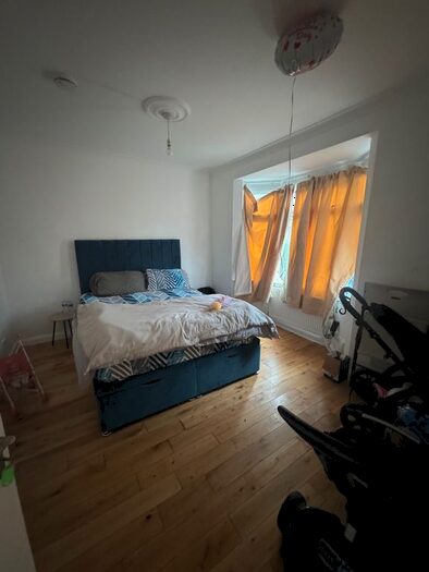 3 Bedroom Semi-Detached House To Rent In Addison Avenue, Hounslow, TW3