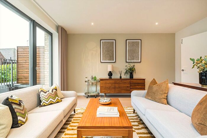 5 Bedroom Property For Sale In Helena Close, Beatrice Place, SW19