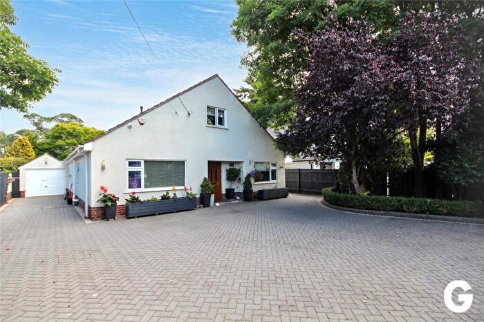 5 Bedroom Detached House For Sale In Eastfield Lane, Ringwood, Hampshire, BH24