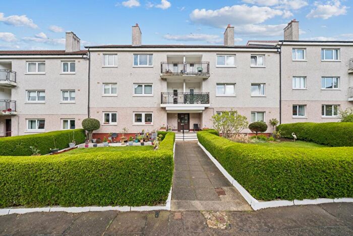 2 Bedroom Flat For Sale In Cherrybank Road, Flat /, Merrylee, Glasgow, G43