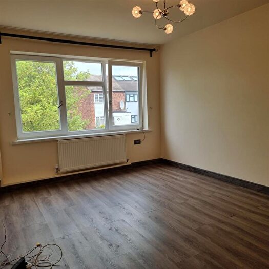 2 Bedroom Flat To Rent In Luther Close, Edgware, Greater London, HA8