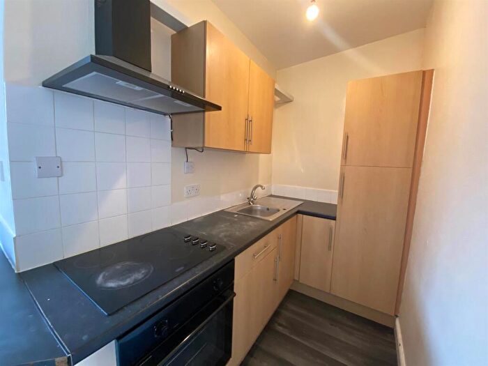 1 Bedroom Flat To Rent In Westbourne Road, Huddersfield, HD1