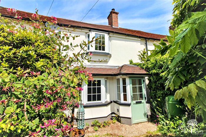 2 Bedroom Terraced House For Sale In Northfields, Downend, Chieveley, Newbury, RG20