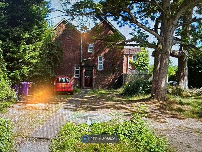 3 Bedroom Semi Detached House To Rent In Wimborne Road, Wolverhampton, WV10