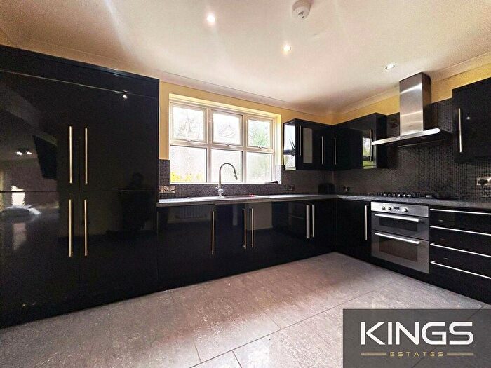 6 Bedroom Detached House To Rent In Westbourne Crescent, Southampton, SO17