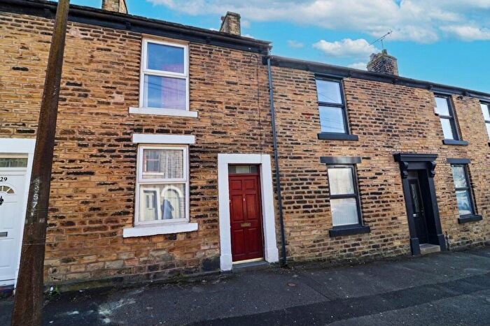 3 Bedroom Terraced House For Sale In Charles Street, Glossop, SK13