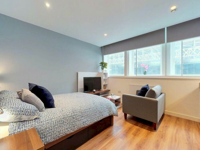 Apartment To Rent In Apt, Gravity Residence #, L2