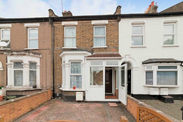 7 Bedroom Terraced House To Rent In Cann Hall Road, London, E11