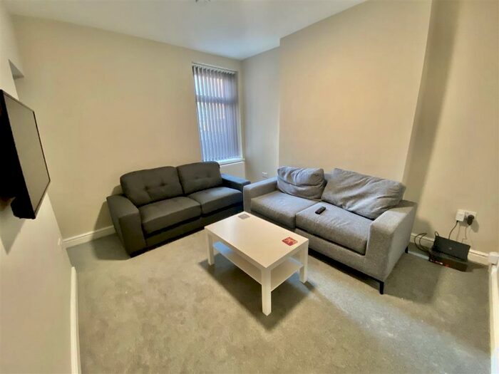 4 Bedroom Private Hall To Rent In Newsham Road, Lancaster, LA1